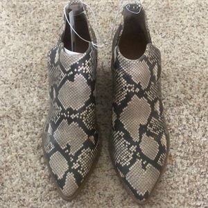 Women’s snake print ankle booties size 9